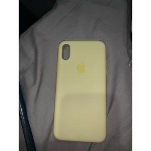 Yellow iphone x/xs silicone apple case